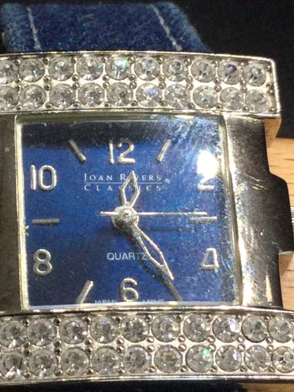 Vintage Joan Rivers Classic Ladies Watch 6.5” Blue Denim Band 23.0mm Case